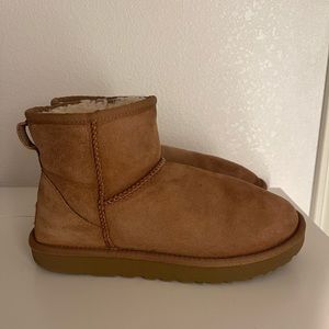 UGG Classic Short Mini II